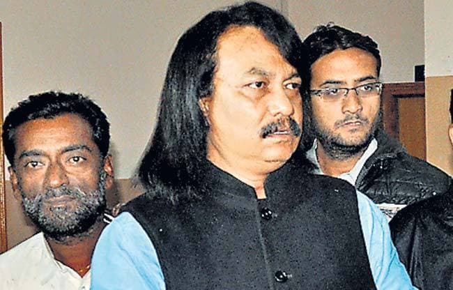 विधायक राजा पीटर ने भाजपा छोड़ी