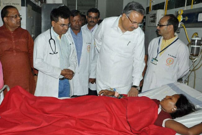 नसबंदी के बाद मृतकों की संख्या 13 हुई, SC का स्वत: संज्ञान लेने से इनकार