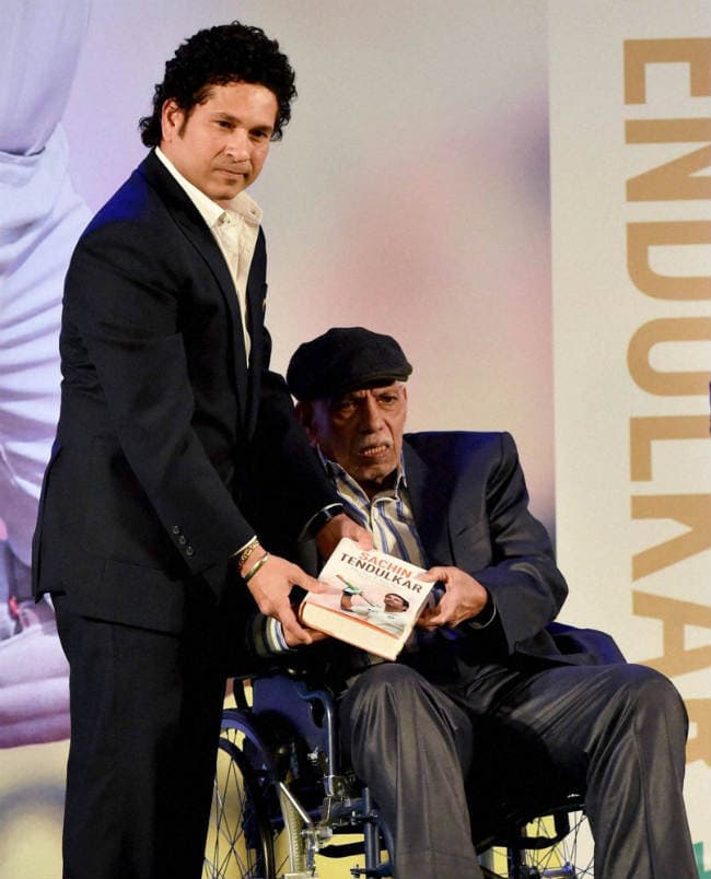 करुणानिधि ने सचिन की तारीफ की