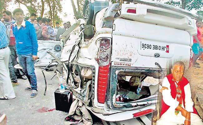 भाजपा प्रत्याशी की गाड़ी से टकराया हाइवा दो मरे, ब्रजमोहन राम का हाथ टूटा, चालक गंभीर