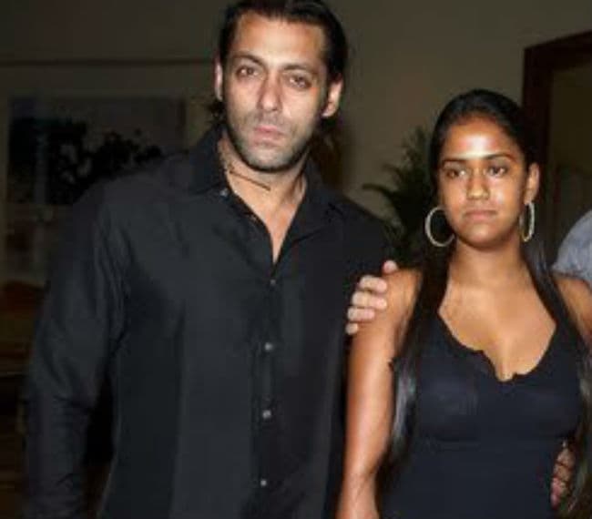 जानिए शादी में शामिल होनेवाले VIP मेहमानों की लिस्ट, सलमान शादी को लेकर...