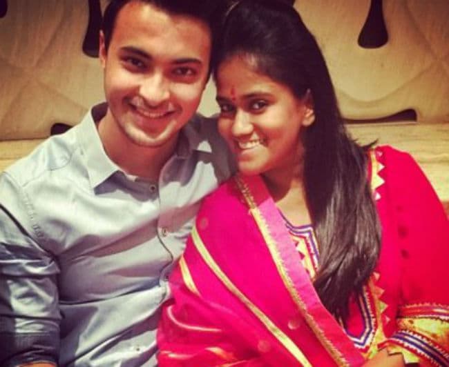 सलमान की बहन अर्पिता की शादी हैदराबाद के फलकनुमा पैलेस में आज