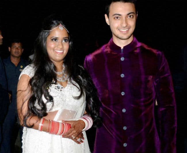 सलमान ने दिया अर्पिता-आयुष का शादी का तोहफा, 16 करोड का टैरेस फ्लैट ...