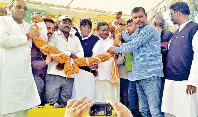 पैसे के बल पर भाजपा झामुमो लोकतंत्र के डॉन