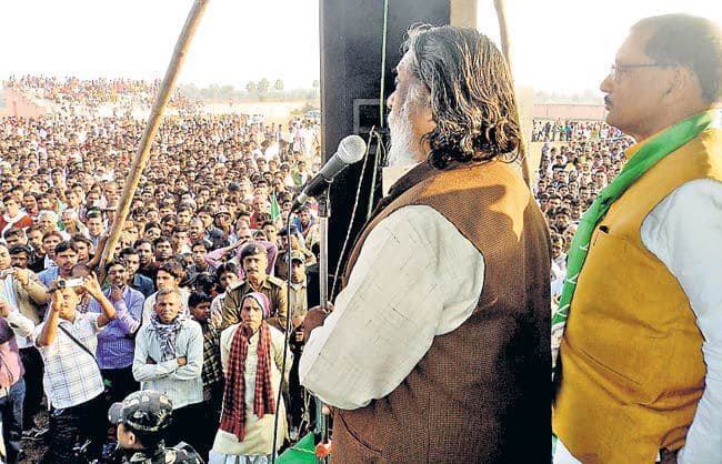 हमारे पास सब कुछ, फिर भी मोदी कोसते हैं : सोरेन