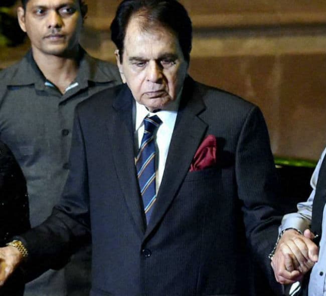 दिलीप कुमार की तबीयत बेहतर : डॉक्टर