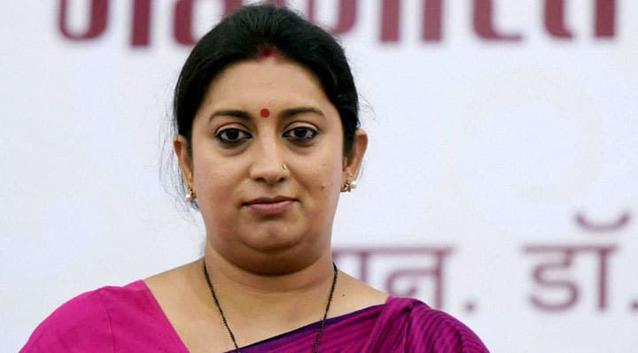 स्मृति ईरानी ने क्रिसमस पर विद्यालय खुले रखने के मामले को गलत रिपोर्टिंग बताया