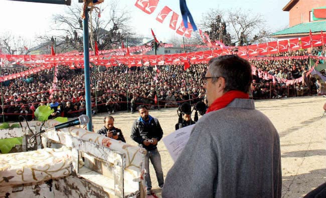 अब्दुल्ला को ले डूबी बाढ़, घाटी में अप्रासंगिक हुआ परिवार!