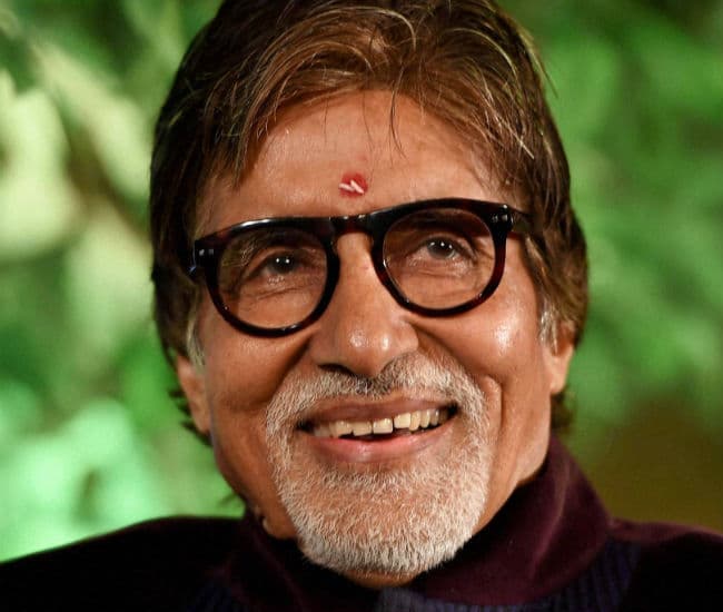 बॉलीवुड सितारों ने फैंस का कहा ''Merry Christmas''