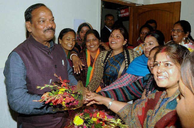 दिल्ली पहुंचे रघुवर दास, लिया अटल बिहारी वाजपेयी का आशीर्वाद