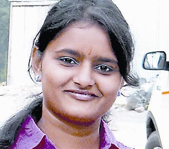 पासपोर्ट बनाने को घूस नहीं दी, तो महिला इंजीनियर को लिख दिया अपराधी