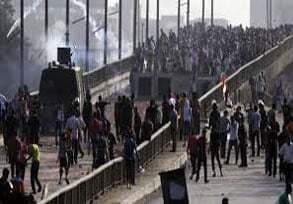 मिस्र में सांवैधानिक जनमत संग्रह के लिए मतदान, 12 की मौत