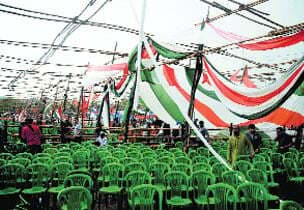 तूफानी बारिश ने राहुल की सभा पर फेरा पानी
