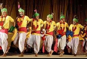 बंगाल में विलुप्त होते झूमर लोकसंगीत को दर्शाती फिल्म झुमुरा