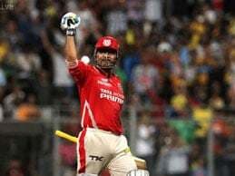 सहवाग ने ठोंका 50 गेंद में शतक,पंजाब शान से फाइनल में