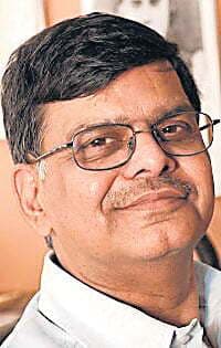 मजबूत विपक्ष भी चाहिए, वह है कहां?