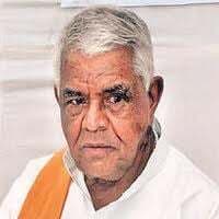 गौर ने किया मुलायम- अखिलेश का बचाव कहा, बलात्कार करने कोई कहकर नहीं जाता