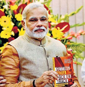 मोदी ने किया पुस्तक का लोकार्पण, चीन से मुकाबले के लिए दिया ''ट्रिपल एस'' मंत्र