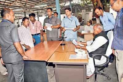 जनता दरबार में पहुंचा मुख्यमंत्री का भांजा