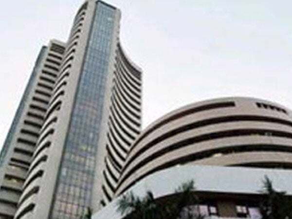 शेयर बाजार में गिरावट जारी, सेंसेक्स 74 अंक टूटकर तीन सप्ताह के निचले स्तर पर