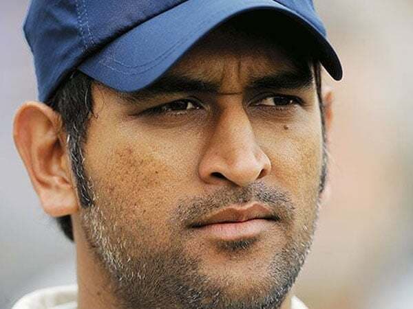 एमएस धौनी के खिलाफ वारंट जारी,हो सकते हैं गिरफ्तार