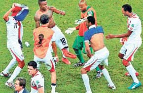 ग्रीस को हरा कोस्टा रिका क्वाफा में