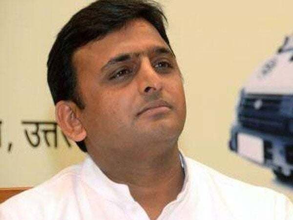 हर मसले पर यूपी में हो रही सियासत