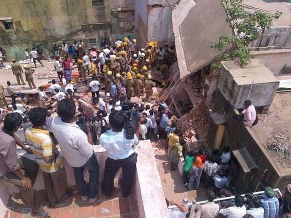 72 घंटे बाद मलवे से जिंदा निकला, पूछा मेरा चप्पल कहां है