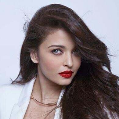 जॉन के साथ रोमांस की तैयारी में एश्वर्या