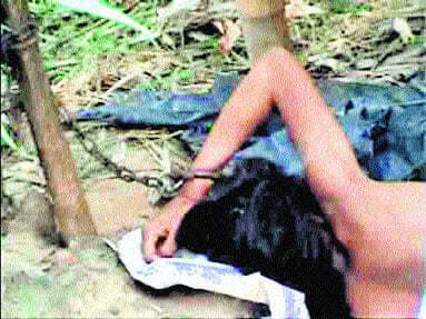 मां-बाप ने ही बेटी को दी बदतर जिंदगी, 16 साल से जंजीर से बांध रखा है