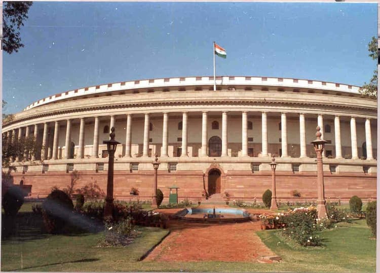 संसद में उठा बोकारो बलात्कार का मुद्दा, फांसी की मांग