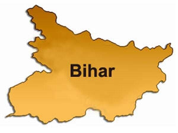 हथियारबंद अपराधियों की करतूत,युवक की आंखें निकाली
