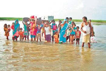 कोसी का जलस्तर बढ़ा, 16,800 को सुरक्षित स्थानों पर भेजा गया