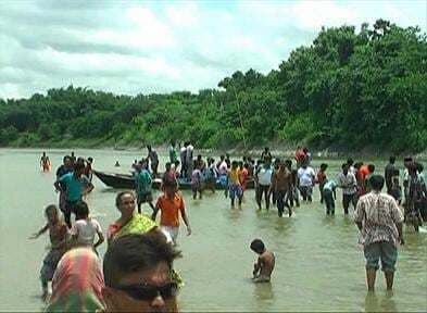 सैकड़ों मछुआरों के साथ 50 ट्रॉलर समुद्र में लापता