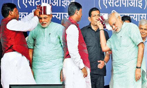 मुंडा ने पहनायी पगड़ी, मोदी ने उतारी