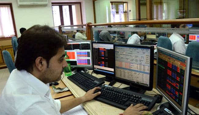 सेंसेक्स रिकार्ड 27,019.39 अंक पर बंद, निफ्टी 8,083.05 पर