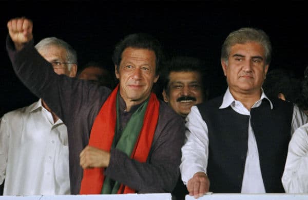 पाकिस्तान संकट: सरकार और प्रदर्शनकारियों के बीच बातचीत तेज