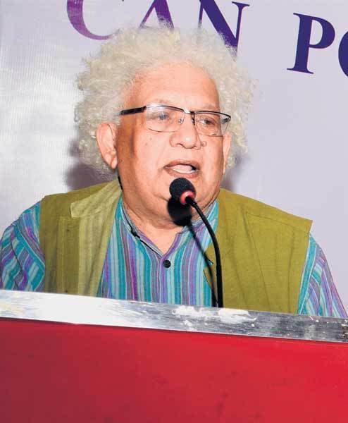 गरीबी कभी दूर नहीं होगी : लॉर्ड देसाई