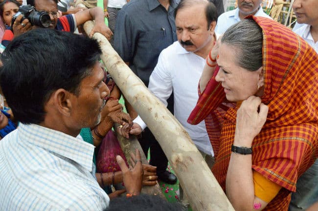 महाराष्ट्र में कांग्रेस-एनसीपी के गंठबंधन पर लग सकता है ग्रहण