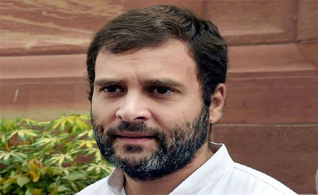 राहुल के पक्ष में जुटे युवा कांग्रेस के सदस्य