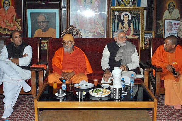 नेतृत्व हड़पने की जल्दी में हैं योगी आदित्यनाथ