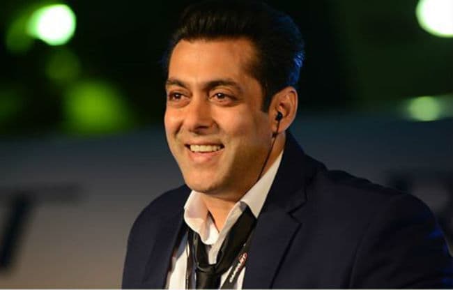 बिग बॉस की धमाकेदार शुरुआत, जानिये विवादों के बाद भी क्यूं होस्ट बने सलमान