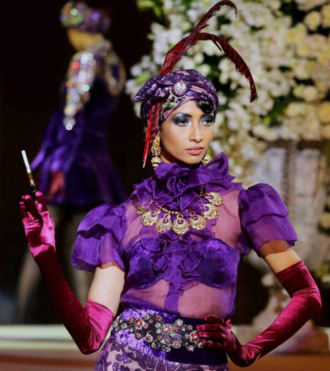 यूएस में छाया भारतीय डिजाइनरों का कलेक्शन