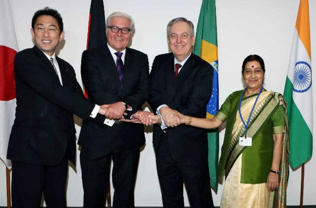 सुषमा ने कहा, अलगाववादियों से बात कर पाकिस्तान ने खेल खुद खराब किया