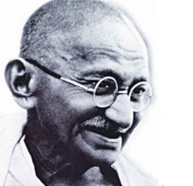 गांधी जयंती : इस अंधेरी रात में दीपक जलाये कौन बैठा है?