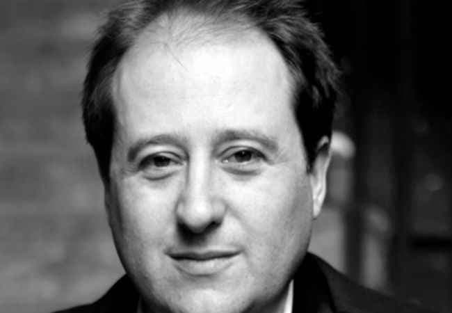 पार्टियों के प्रति निष्ठा कम होने की यह भी बड़ी वजह