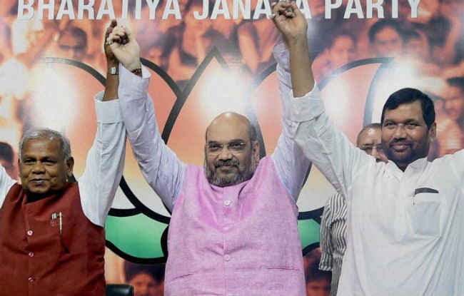 जी न्यूज सर्वे : एनडीए को मिल सकता है पूर्ण बहुमत