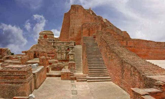 नालंदा : विकास के साथ जाति की गाड़ी भी हांक रहे