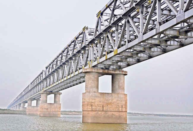 मुंगेर : निर्दलीय और बागी से प्रमुख दलों के उम्मीदवार परेशान