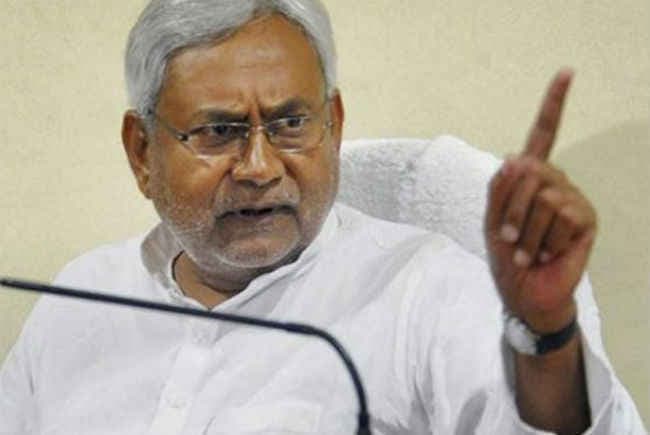 भाजपा का नाम बदल कर भारतीय जुमला पार्टी कर देना चाहिए : नीतीश